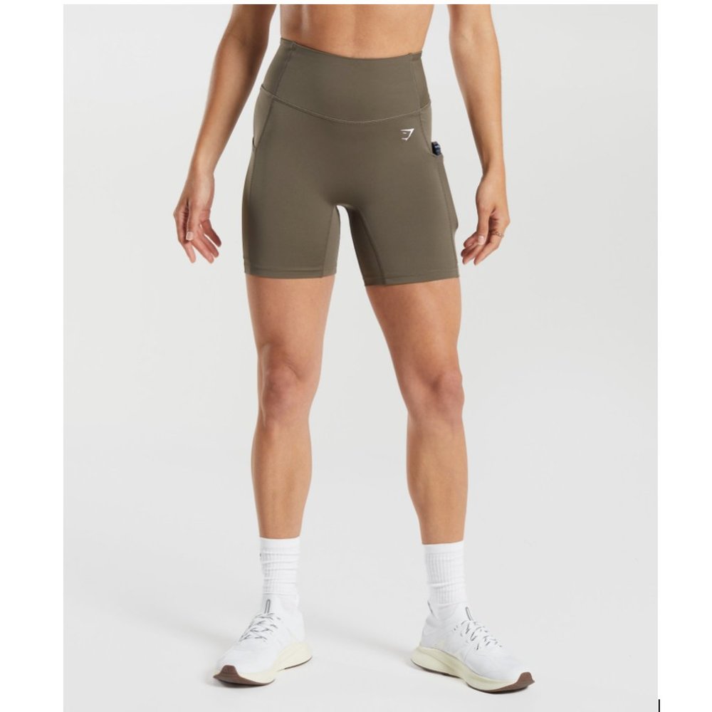 NWT GYMSHARK - POCKET SHORTS Body Fit